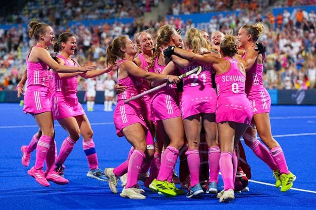 15.08.2025, xydrx, Frauen EuroHockey Championship 2025, Halbfinale, Belgien - Deutschland, Sparkassenpark Mönchengladbach: Das Deutsche Team bejubelt den Final Einzug Nordrhein-Westfahlen Deutschland