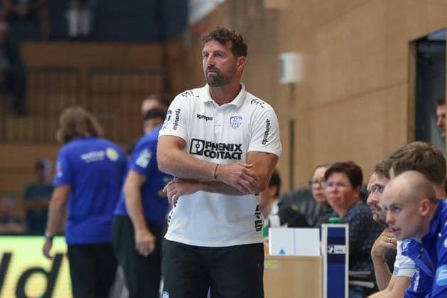 17.08.2025, xgox, Handball - Wartburg Cup ThSV Eisenach - TBV Lemgo-Lippe emspor, v.l. Florian Kehrmann (Lemgo, Trainer) Eisenach