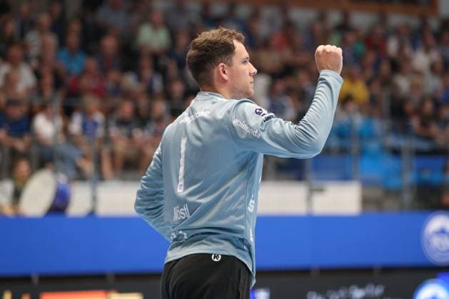 17.08.2025, xgox, Handball - Wartburg Cup ThSV Eisenach - TBV Lemgo-Lippe emspor, v.l. Constantin Moestl (Möstl, Lemgo, 1) Jubelt ueber gehaltenen Ball, abgewehrt, gehalten, Torhueter Eisenach