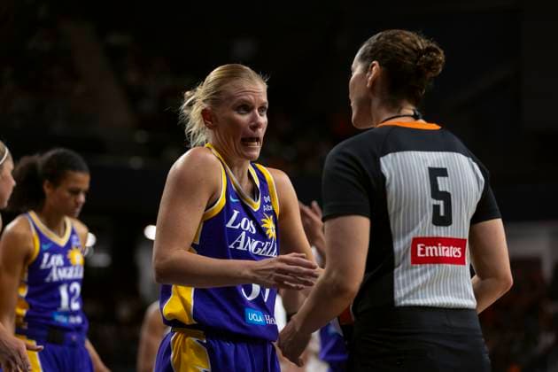 July 22, 2025, Washington, District Of Columbia, USA: JULIE VANLOO 5 of the Los Angeles Sparks argues with a referee during the game against the Washington Mystics at CareFirst Arena Washington USA - ZUMAs352 20250722_zsp_s352_052 Copyright: xSabinaxShyshx