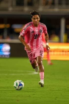 August 23, 2025, Washington Dc, District Of Columbia, USA: Washington, D.C.: Inter Miami CF midfielder Telasco Segovia (8) brings the ball upfield during an MLS, Fussball Herren, USA game on Saturday, August 23rd, 2025 at Audi Field. The DC United and Inter Miami CF played to a 1-1 draw. Washington Dc USA - ZUMAp258 20250823_znp_p258_030 Copyright: xStevexPrakopex