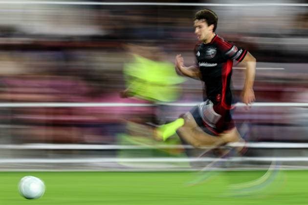 August 23, 2025, Washington Dc, District Of Columbia, USA: Washington, D.C.: D.C. United forward Jacob Murrell (17) chases the ball during an MLS, Fussball Herren, USA game on Saturday, August 23rd, 2025 at Audi Field. The DC United and Inter Miami CF played to a 1-1 draw. Washington Dc USA - ZUMAp258 20250823_znp_p258_032 Copyright: xStevexPrakopex