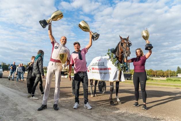 24.08.2025,Berlin,GER, - Summermusic night S (5) mit Michel Rothengatter gewinnt das 130. Deutsche Traber-Derby.