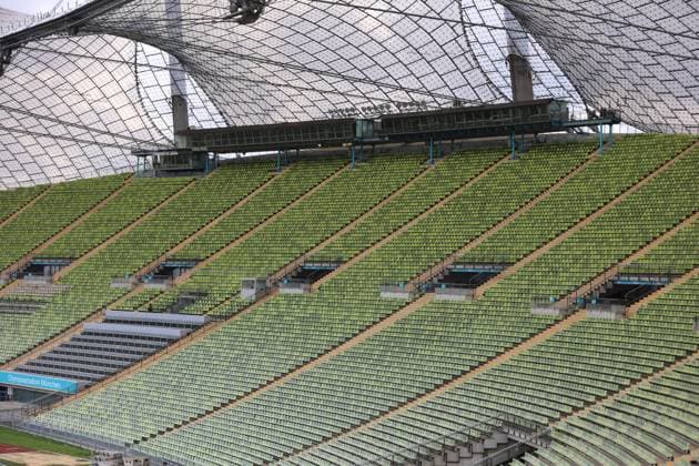 Pressekonferenz zum Stand der Olympia-Bewerbung der Stadt München, Olympiastadion München Hier im Bild die leere Haupttribüne im Münchner Olympiastadion
