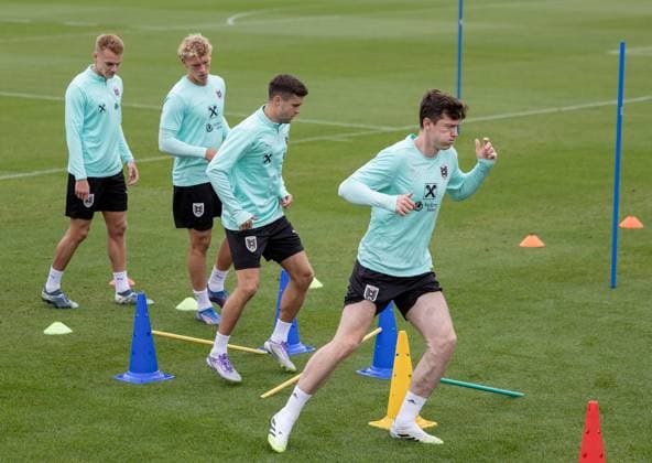 02.09.2025, Windischgarsten, AUT, FIFA WM 2025 Qualifikation, Training ÖFB Nationalteam, im Bild left to right: Philipp Lienhart, Leopold Querfeld, Christoph Baumgartner, Michael Gregoritsch left to right: Philipp Lienhart of Austria Leopold Querfeld of Austria Christoph Baumgartner of Austria Michael Gregoritsch of Austria during a trainings session of Austrian National Footballteam in occasion of the 2026 FIFA World Cup, WM, Weltmeisterschaft, Fussball qualifiers in in Windischgarsten, Austria on 2025 09 02. Expa Windischgarsten