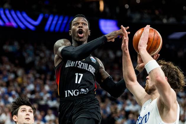 FIBA EuroBasket 2025: Finnland - Deutschland; 03.09.2025 Dennis Schröder (Deutschland, 17) im Wurf FIBA EuroBasket 2025: Finnland - Deutschland, Tampere, Nokia Arena am 03.09.2025 Copyright: xBEAUTIFULxSPORTS Wunderlx