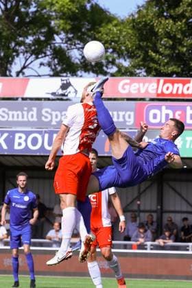 SPAKENBURG , 06 09-2025 , Sportpark de Westmaat , season 2025 2026 , Dutch Tweede divisie football , match between IJsselmeervogels and BVV Barendrecht , picture shows Player Barendrecht Dennis van der Heijden Player IJsselmeervogels Junior van der Velden IJsselmeervogels - BVV Barendrecht  x30882794x Copyright: