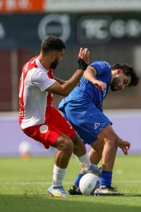 SPAKENBURG , 06 09-2025 , Sportpark de Westmaat , season 2025 2026 , Dutch Tweede divisie football , match between IJsselmeervogels and BVV Barendrecht , picture shows Player Barendrecht Redouan Omar Ouali Player IJsselmeervogels Azzeddine Dkidak IJsselmeervogels - BVV Barendrecht  x30882848x Copyright: