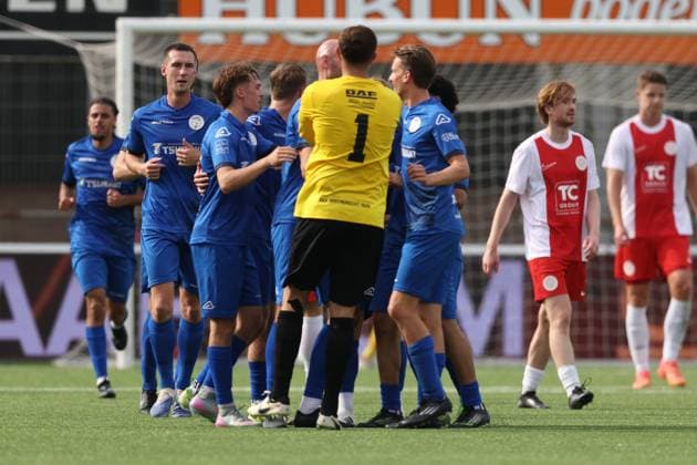 SPAKENBURG , 06 09-2025 , Sportpark de Westmaat , season 2025 2026 , Dutch Tweede divisie football , match between IJsselmeervogels and BVV Barendrecht , picture shows celebrating the second goal by Barendrecht IJsselmeervogels - BVV Barendrecht  x30882950x Copyright: