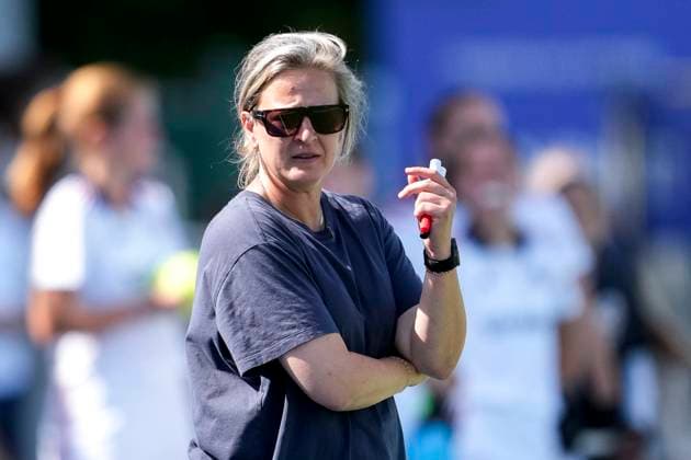 Sofie Gierts (Trainerin, Cheftrainerin, MHC), Einzelbild, Einzelfoto, Aktion, Action, 07.09.2025, Mannheim (Deutschland), Hockey, 1. Bundesliga, Damen, Mannheimer HC - Düsseldorfer HC