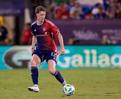 September 13, 2025, Frisco, Texas, USA: FC Dallas midfielder CHRISTIAN CAPPIS (12) with the ball during a Major League Soccer match between FC Dallas and Austin FC on September 13, 2025, in Frisco, Texas. FC Dallas won, 2-0. Frisco USA - ZUMAc201 20250913_zap_c201_049 Copyright: xScottxColemanx
