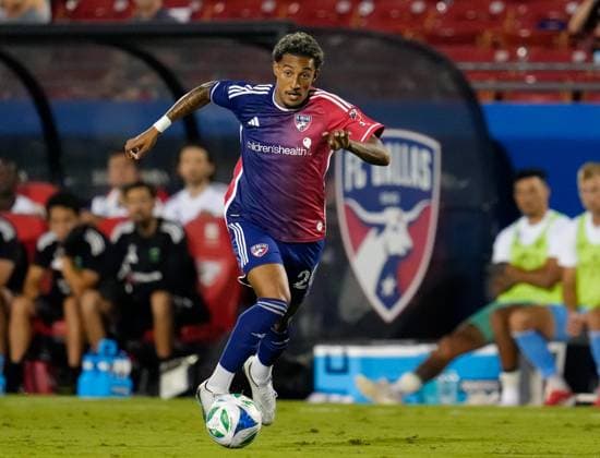 September 13, 2025, Frisco, Texas, USA: FC Dallas midfielder PEDRINHO (20) moves the ball during a Major League Soccer match between FC Dallas and Austin FC on September 13, 2025, in Frisco, Texas. FC Dallas won, 2-0. Frisco USA - ZUMAc201 20250913_zap_c201_082 Copyright: xScottxColemanx