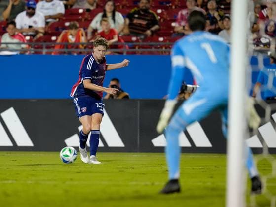 September 13, 2025, Frisco, Texas, USA: FC Dallas midfielder CHRISTIAN CAPPIS (12) sets up a shot against Austin FC goalkeeper BRAD STUVER (1) during a Major League Soccer match between FC Dallas and Austin FC on September 13, 2025, in Frisco, Texas. FC Dallas won, 2-0. Frisco USA - ZUMAc201 20250913_zap_c201_099 Copyright: xScottxColemanx