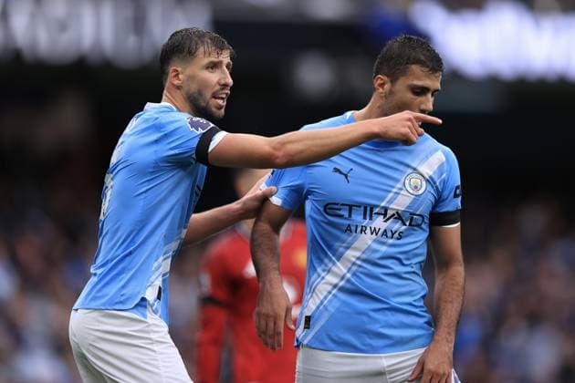 Manchester City v Manchester United, ManU 14th September 2025 - Premier League - Manchester City v Manchester United - Ruben Dias of Manchester City directs Rodri of Manchester City - Photo: Simon Stacpoole Offside. Manchester UK Copyright: xSimonxStacpoolexOffside