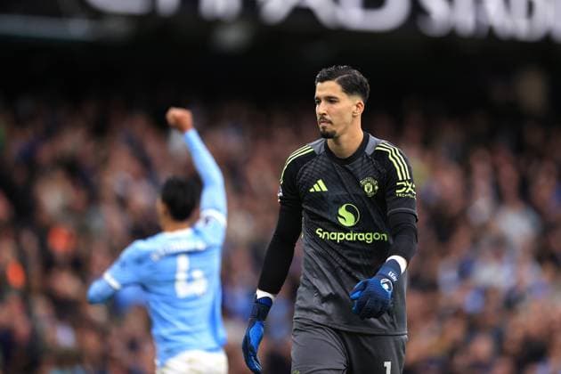 Manchester City v Manchester United, ManU 14th September 2025 - Premier League - Manchester City v Manchester United - Manchester United goalkeeper Altay Bayindir reacts after the third goal for City - Photo: Simon Stacpoole Offside. Manchester UK Copyright: xSimonxStacpoolexOffside