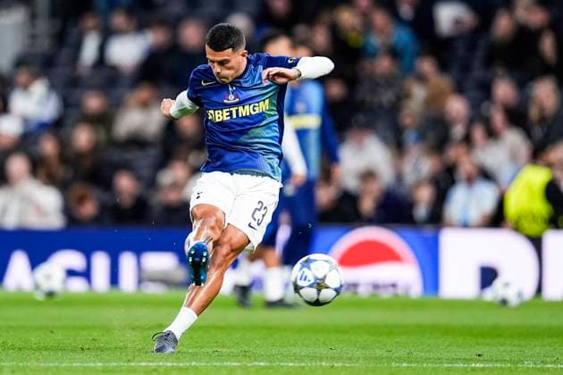 September 16, 2025, London, London, England: Pedro Porro of Tottenham Hotspur warms up during the UEFA Champions League 2025 26 League Phase MD1 match between Tottenham Hotspur and Villarreal CF at Tottenham Hotspur Stadium on September 16, 2025, in London, England. London England - ZUMAa181 20250916_zaa_a181_083 Copyright: xDennisxAgyemanx