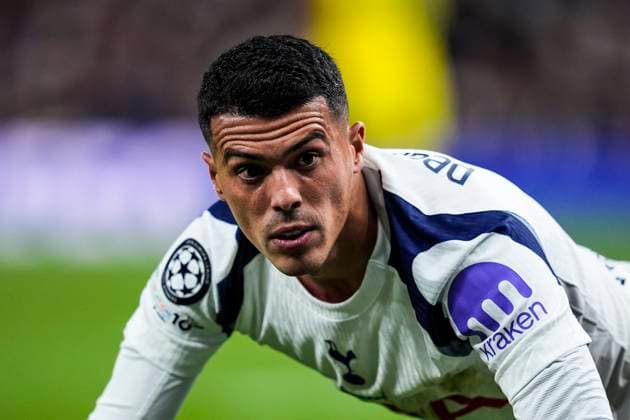 September 16, 2025, London, London, England: Pedro Porro of Tottenham Hotspur looks on during the UEFA Champions League 2025 26 League Phase MD1 match between Tottenham Hotspur and Villarreal CF at Tottenham Hotspur Stadium on September 16, 2025, in London, England. London England - ZUMAa181 20250916_zaa_a181_200 Copyright: xDennisxAgyemanx