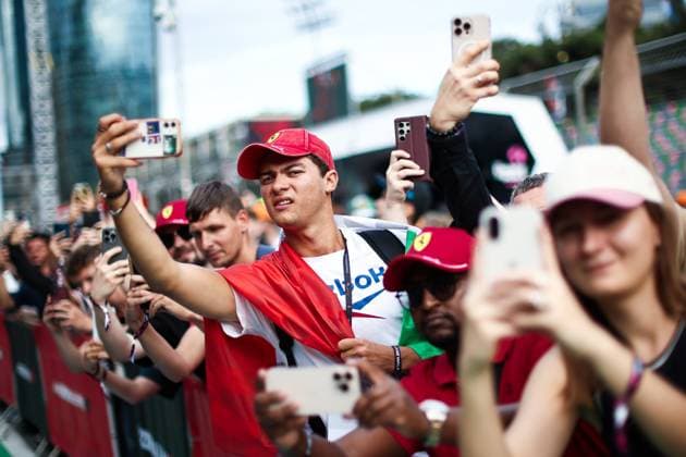 F1 - AZERBAIJAN GRAND PRIX 2025 Scuderia Ferrari fans during the 2025 Formula 1 Qatar Airways Azerbaijan Grand Prix, 17th round of the 2025 FIA Formula One World Championship, WM, Weltmeisterschaft from September 19 to 21, 2025 on the Baku City Circuit, in Baku, Azerbaijan - BakuAzerbaijan  Copyright: xEricxAlonsox