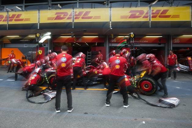 F1 - AZERBAIJAN GRAND PRIX 2025 Scuderia Ferrari pits stop practice during the 2025 Formula 1 Qatar Airways Azerbaijan Grand Prix, 17th round of the 2025 FIA Formula One World Championship, WM, Weltmeisterschaft from September 19 to 21, 2025 on the Baku City Circuit, in Baku, Azerbaijan - BakuAzerbaijan  Copyright: xEricxAlonsox