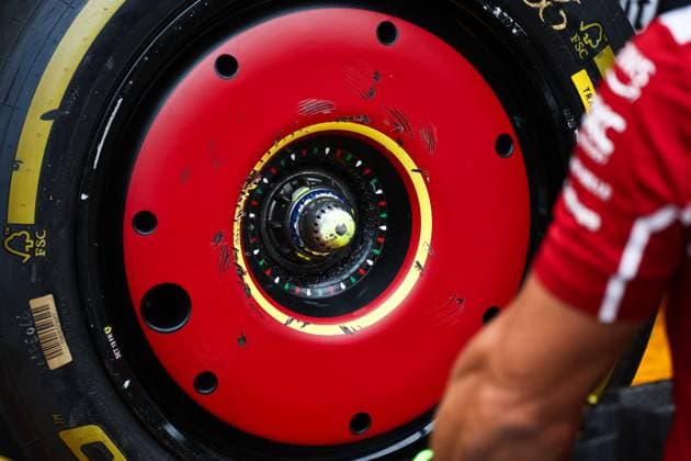F1 - AZERBAIJAN GRAND PRIX 2025 Scuderia Ferrari pit stop practice during the 2025 Formula 1 Qatar Airways Azerbaijan Grand Prix, 17th round of the 2025 FIA Formula One World Championship, WM, Weltmeisterschaft from September 19 to 21, 2025 on the Baku City Circuit, in Baku, Azerbaijan - BakuAzerbaijan  Copyright: xEricxAlonsox