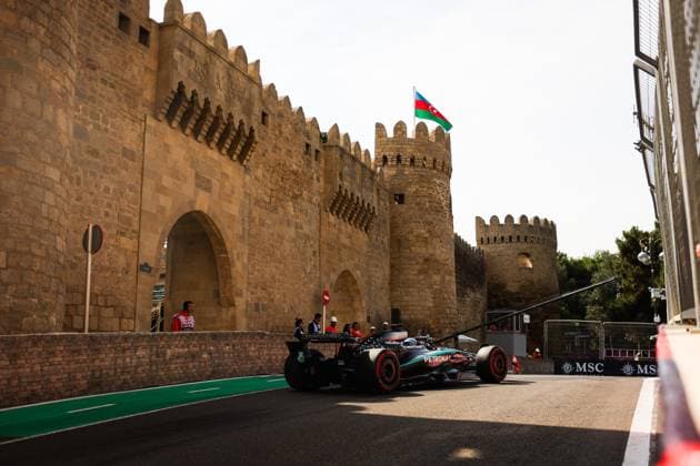 F1 - AZERBAIJAN GRAND PRIX 2025 63 RUSSELL George (gbr), Mercedes AMG F1 Team W16, action during the 2025 Formula 1 Qatar Airways Azerbaijan Grand Prix, 17th round of the 2025 FIA Formula One World Championship, WM, Weltmeisterschaft from September 19 to 21, 2025 on the Baku City Circuit, in Baku, Azerbaijan - BakuAzerbaijan  Copyright: xANTONINxVINCENTx