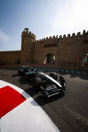 F1 - AZERBAIJAN GRAND PRIX 2025 63 RUSSELL George (gbr), Mercedes AMG F1 Team W16, action during the 2025 Formula 1 Qatar Airways Azerbaijan Grand Prix, 17th round of the 2025 FIA Formula One World Championship, WM, Weltmeisterschaft from September 19 to 21, 2025 on the Baku City Circuit, in Baku, Azerbaijan - BakuAzerbaijan  Copyright: xANTONINxVINCENTx