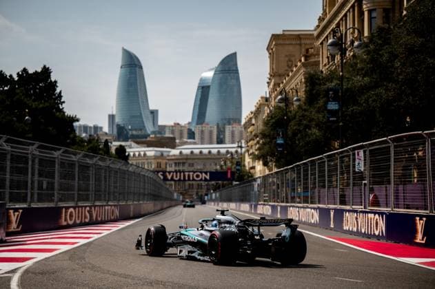 F1 - AZERBAIJAN GRAND PRIX 2025 63 RUSSELL George (gbr), Mercedes AMG F1 Team W16, action during the 2025 Formula 1 Qatar Airways Azerbaijan Grand Prix, 17th round of the 2025 FIA Formula One World Championship, WM, Weltmeisterschaft from September 19 to 21, 2025 on the Baku City Circuit, in Baku, Azerbaijan - BakuAzerbaijan  Copyright: xALBERTOxVIMERCATIx