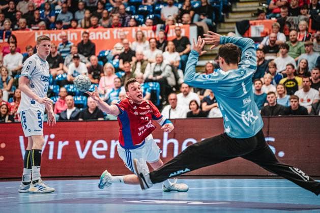 HBL: HSV Hamburg vs. TBV Lemgo Lippe, 19.09.25 Moritz Sauter (HSV Hamburg, 33) wirft; HBL: HSV Hamburg vs. TBV Lemgo Lippe am 19.09.2025 in der Sporthalle Hamburg, Hamburg Copyright: xBEAUTIFULxSPORTS Tonhäuserx