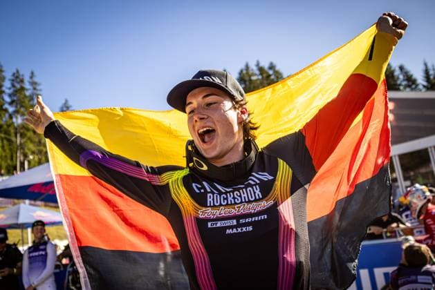 Whoop UCI Mountainbikeworldcup Downhill Lenzerheide KIEFER Henri * CANYON CLLCTV FACTORY TEAMat Whoop UCI Mountainbikeworldcup Downhill Lenzerheide, 20.09.2025,in Lenzerheide,SUI Foto: Sebastian Sternemann