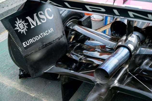 F1 - AZERBAIJAN GRAND PRIX 2025 43 COLAPINTO Franco (arg), Alpine F1 Team A525, action mechanical detail crash, accident, during the 2025 Formula 1 Qatar Airways Azerbaijan Grand Prix, 17th round of the 2025 FIA Formula One World Championship, WM, Weltmeisterschaft from September 19 to 21, 2025 on the Baku City Circuit, in Baku, Azerbaijan - BakuAzerbaijan  Copyright: xALBERTOxVIMERCATIx