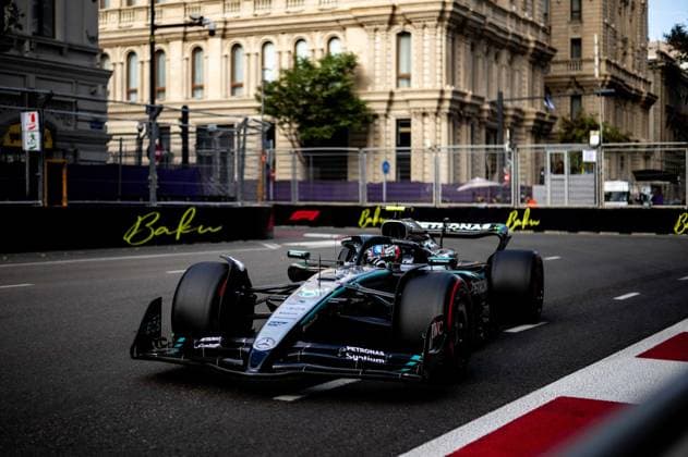 F1 - AZERBAIJAN GRAND PRIX 2025 12 KIMI ANTONELLI Andrea (ita), Mercedes AMG F1 Team W16, action during the 2025 Formula 1 Qatar Airways Azerbaijan Grand Prix, 17th round of the 2025 FIA Formula One World Championship, WM, Weltmeisterschaft from September 19 to 21, 2025 on the Baku City Circuit, in Baku, Azerbaijan - BakuAzerbaijan  Copyright: xALBERTOxVIMERCATIx