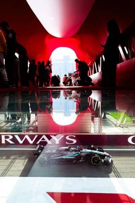 F1 - AZERBAIJAN GRAND PRIX 2025 63 RUSSELL George (gbr), Mercedes AMG F1 Team W16, action during the 2025 Formula 1 Qatar Airways Azerbaijan Grand Prix, 17th round of the 2025 FIA Formula One World Championship, WM, Weltmeisterschaft from September 19 to 21, 2025 on the Baku City Circuit, in Baku, Azerbaijan - BakuAzerbaijan  Copyright: xFLORENTxGOODENx