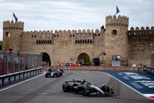F1 - AZERBAIJAN GRAND PRIX 2025 12 KIMI ANTONELLI Andrea (ita), Mercedes AMG F1 Team W16, action during the 2025 Formula 1 Qatar Airways Azerbaijan Grand Prix, 17th round of the 2025 FIA Formula One World Championship, WM, Weltmeisterschaft from September 19 to 21, 2025 on the Baku City Circuit, in Baku, Azerbaijan - BakuAzerbaijan  Copyright: xALBERTOxVIMERCATIx