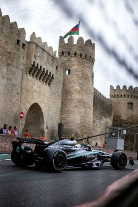 F1 - AZERBAIJAN GRAND PRIX 2025 12 KIMI ANTONELLI Andrea (ita), Mercedes AMG F1 Team W16, action during the 2025 Formula 1 Qatar Airways Azerbaijan Grand Prix, 17th round of the 2025 FIA Formula One World Championship, WM, Weltmeisterschaft from September 19 to 21, 2025 on the Baku City Circuit, in Baku, Azerbaijan - BakuAzerbaijan  Copyright: xALBERTOxVIMERCATIx