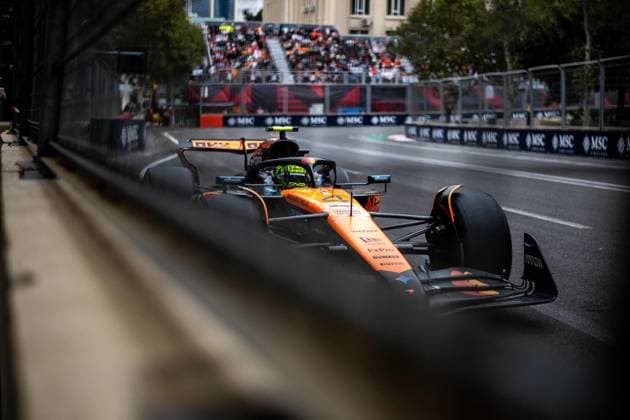 F1 - AZERBAIJAN GRAND PRIX 2025 04 NORRIS Lando (gbr), McLaren F1 Team MCL39, action during the 2025 Formula 1 Qatar Airways Azerbaijan Grand Prix, 17th round of the 2025 FIA Formula One World Championship, WM, Weltmeisterschaft from September 19 to 21, 2025 on the Baku City Circuit, in Baku, Azerbaijan - BakuAzerbaijan  Copyright: xALBERTOxVIMERCATIx