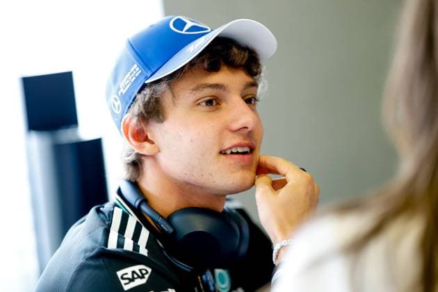F1 - AZERBAIJAN GRAND PRIX 2025 KIMI ANTONELLI Andrea (ita), Mercedes AMG F1 Team W16, portrait during the 2025 Formula 1 Qatar Airways Azerbaijan Grand Prix, 17th round of the 2025 FIA Formula One World Championship, WM, Weltmeisterschaft from September 19 to 21, 2025 on the Baku City Circuit, in Baku, Azerbaijan - BakuAzerbaijan  Copyright: xDPPIx