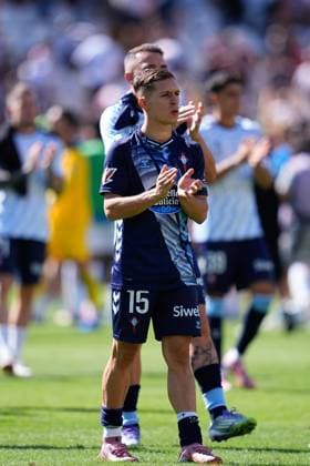 September 21, 2025, Madrid, Madrid, Spain: Bryan Zaragoza of RC Celta de Vigo greets the supporters during the Spanish League, LaLiga EA Sports, football match played between Rayo Vallecano and RC Celta de Vigo at Estadio de Vallecas on September 21, 2025, in Madrid, Spain. Madrid Spain - ZUMAa181 20250921_zaa_a181_058 Copyright: xDennisxAgyemanx