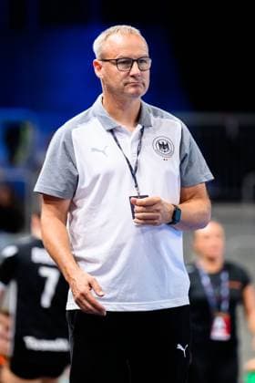 Krefeld: Handball wU20 Laenderspiel - Deutschland - Niederlande Trainer Christopher Nordmeyer (Deutschland) Krefeld Yayla Arena Deutschland