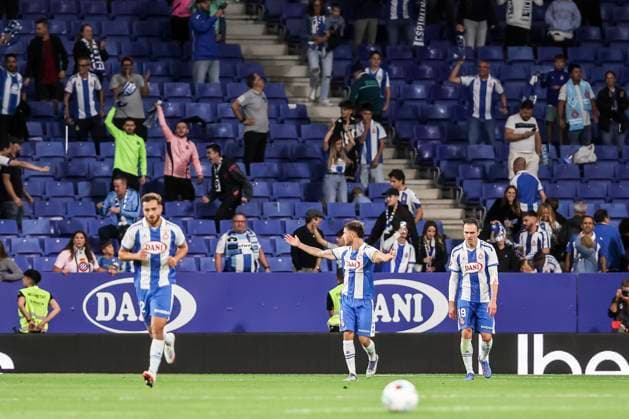 September 23, 2025, Cornella, Barcelona, SPAIN: Javi Puado of RCD Espanyol celebrates a goal during the Spanish league, La Liga EA Sports, football match played between RCD Espanyol and Valencia CF at RCDE Stadium on September 23, 2025 in Cornella, Barcelona, Spain. Cornella SPAIN - ZUMAa181 20250923_zaa_a181_211 Copyright: xJavierxBorregox