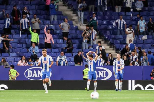 September 23, 2025, Cornella, Barcelona, SPAIN: Javi Puado of RCD Espanyol celebrates a goal during the Spanish league, La Liga EA Sports, football match played between RCD Espanyol and Valencia CF at RCDE Stadium on September 23, 2025 in Cornella, Barcelona, Spain. Cornella SPAIN - ZUMAa181 20250923_zaa_a181_216 Copyright: xJavierxBorregox