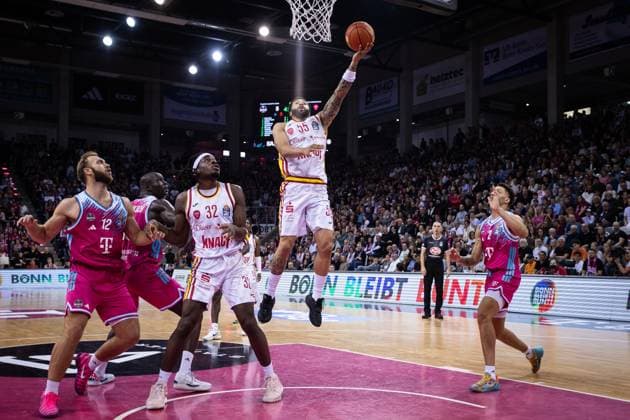 easyCredit Basketball Bundesliga, Telekom Baskets Bonn vs. Fit One Baskets Würzburg, 27.09.2025 David Muenkat (Würzburg 55) zieht zum Korb - easyCredit Basketball Bundesliga, Telekom Baskets Bonn vs. Fit One Baskets Würzburg, 27.09.2025, Telekom Dome Bonn Copyright: xBEAUTIFULxSPORTS Derixx
