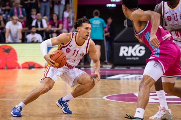 easyCredit Basketball Bundesliga, Telekom Baskets Bonn vs. Fit One Baskets Würzburg, 27.09.2025 Brae Ivey (Würzburg 11) bringt den Ball - easyCredit Basketball Bundesliga, Telekom Baskets Bonn vs. Fit One Baskets Würzburg, 27.09.2025, Telekom Dome Bonn Copyright: xBEAUTIFULxSPORTS Derixx