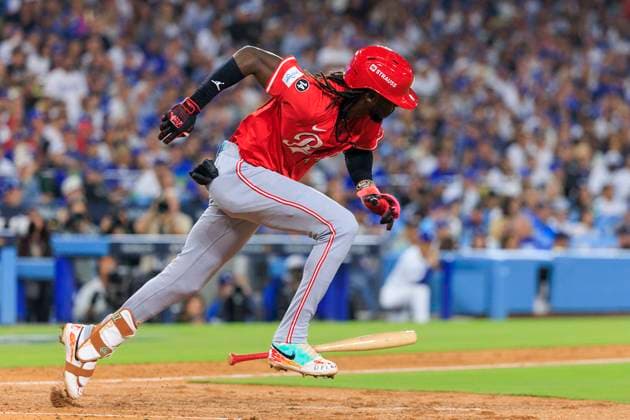 September 30, 2025, Los Angeles, California, USA: Elly De La Cruz 44 of the Cincinnati Reds singles during their MLB, Baseball Herren, USA Wild Card Game 1 against the Los Angeles Dodgers on Tuesday September 30, 2025 at Dodger Stadium in Los Angeles, California. JAVIER ROJAS PI Los Angeles USA - ZUMAp124 20250930_zaa_p124_057 Copyright: xJavierxRojasx