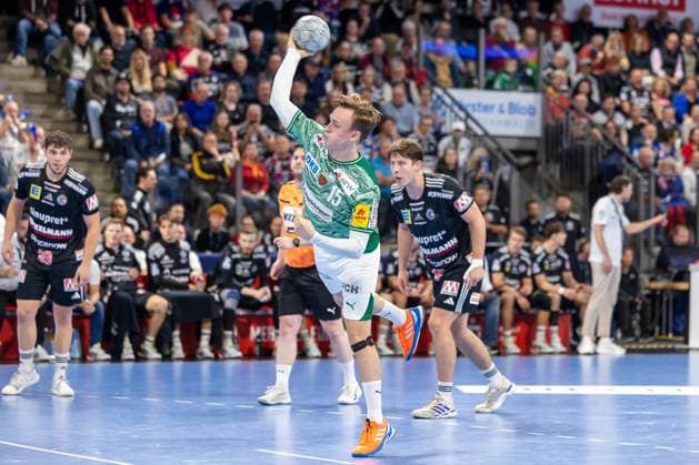 Tobias Schjoelberg Groendahl (Füchse Berlin, 15) HC Erlangen vs. Fuechse Berlin, Handball, 1. Handball Bundesliga, Saison 2025 2026, 7. Spieltag, 04.10.2025 HC Erlangen vs. Fuechse Berlin, Handball, 1. Handball Bundesliga, Saison 2025 2026, 7. Spieltag, 04.10.2025 Nuernberg Copyright: xEibner-Pressefoto ArdanxFuessmanx EP_AFN