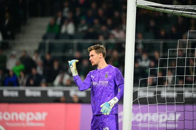 05.10.2025; Moenchengladbach; Fussball, Herren, Saison 2025 2026, Borussia Moenchengladbach vs. SC Freiburg Torwart Moritz Nicolas (Gladbach) DFL regulations prohibit any use of photographs as image sequences and or quasi-video. Borussia-Park NRW Deutschland
