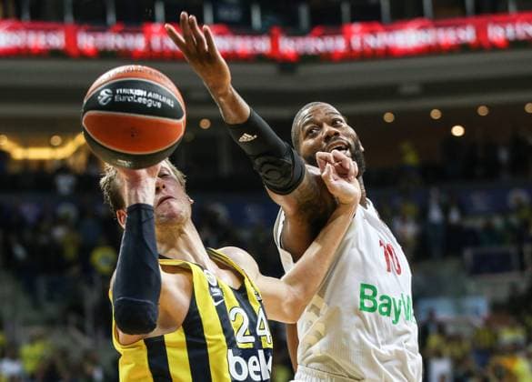 Fenerbahce Beko v Bayern Munich: Turkish Airlines Euroleague ISTANBUL, TURKEY - NOVEMBER 08: Jan Vesely (24) of Fenerbahce in action against Greg Monroe (10) of Bayern Munich during the Turkish Airlines Euroleague Week 7 basketball match between Fenerbahce Beko and Bayern Munich in Istanbul, Turkey on November 08, 2019. Istanbul Turkey. Editorial use only. Please get in touch for any other usage.  Copyright: x2025xAnadoluxElifxÖztürkx