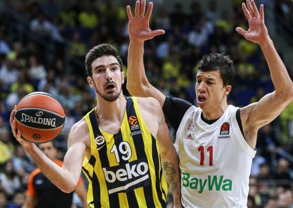 Fenerbahce Beko v Bayern Munich: Turkish Airlines Euroleague ISTANBUL, TURKEY - NOVEMBER 08: De Colo (19) of Fenerbahce in action against Vladimir Lucic (11) of Bayern Munich during the Turkish Airlines Euroleague Week 7 basketball match between Fenerbahce Beko and Bayern Munich in Istanbul, Turkey on November 08, 2019. Istanbul Turkey. Editorial use only. Please get in touch for any other usage.  Copyright: x2025xAnadoluxElifxÖztürkx