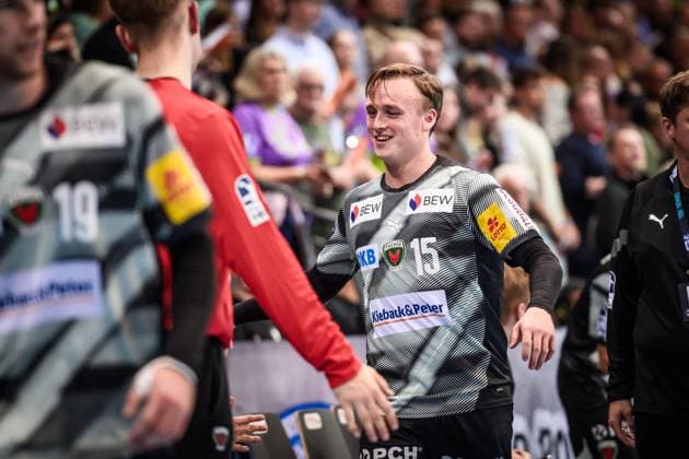 Tobias Schjolberg Grondahl (Fuechse Berlin, 15) - Freude, Jubel, Laecheln, sichtlich erleichtert GER, TVB 1898 Stuttgart - Fuechse Berlin, DAIKIN HBL, Handball, Bundesliga, 9. Spieltag, Spielzeit 2025 2026, 19.10.2025 GER, TVB 1898 Stuttgart - Fuechse Berlin, DAIKIN HBL, Handball, Bundesliga, 9. Spieltag, Spielzeit 2025 2026, 19.10.2025 Stuttgart Copyright: xSandyxDinkelackerx EP_SDR