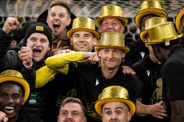 251020 Mjällbys spelare jublar efter fotbollsmatchen i Allsvenskan mellan IFK Göteborg och Mjällby den 20 oktober 2025 i Göteborg. Copyright: MATHIASxBERGELD BB251020MB128