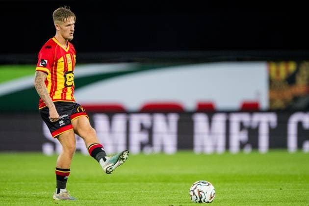 Mechelen s Fredrik Hammar pictured in action during a soccer match between KV Mechelen and Oud-Heverlee Leuven, Saturday 25 October 2025 in Mechelen, on day 12 of the 2025-2026 Jupiler Pro League first division of the Belgian championship. JASPERxJACOBS  x137928081x